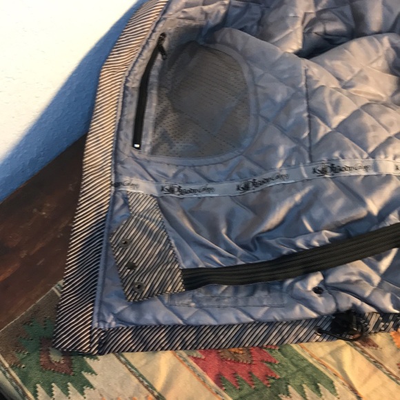 Body Glove winter adventure jacket. - Picture 7 of 12